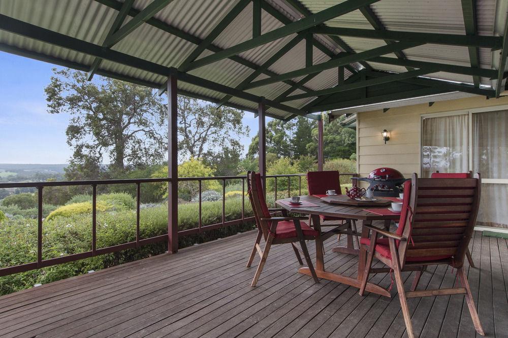 Shambhala Guesthouse Kangaroo Gully Exterior photo